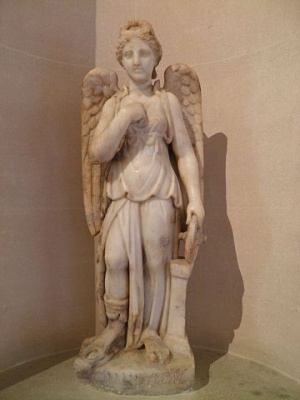 Statue Nemesis Louvre Ma4873 n3.jpg