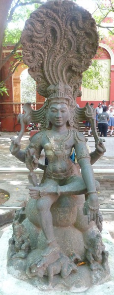 Datei:Dakshinamurthi-chennai.jpg