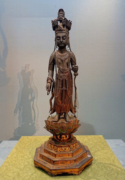 Datei:Bosatsu-Ekadasamukha.jpg