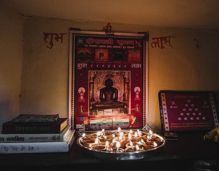 Datei:Jain Diwali 2.jpg