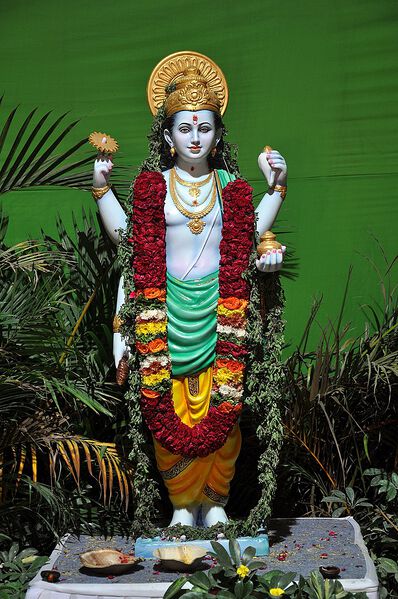 Datei:Dhanvantari-at-Ayurveda-expo.jpg